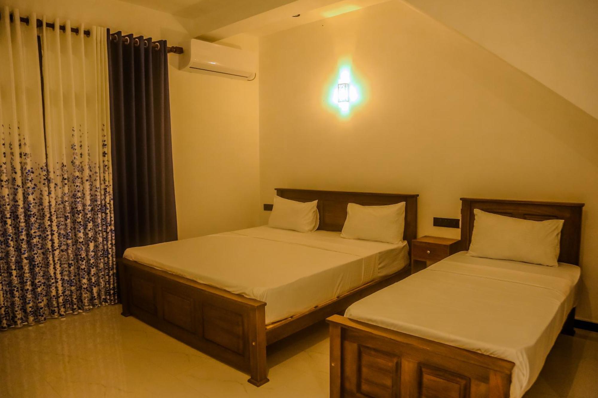 Mirissa Breeze Hotel Buitenkant foto