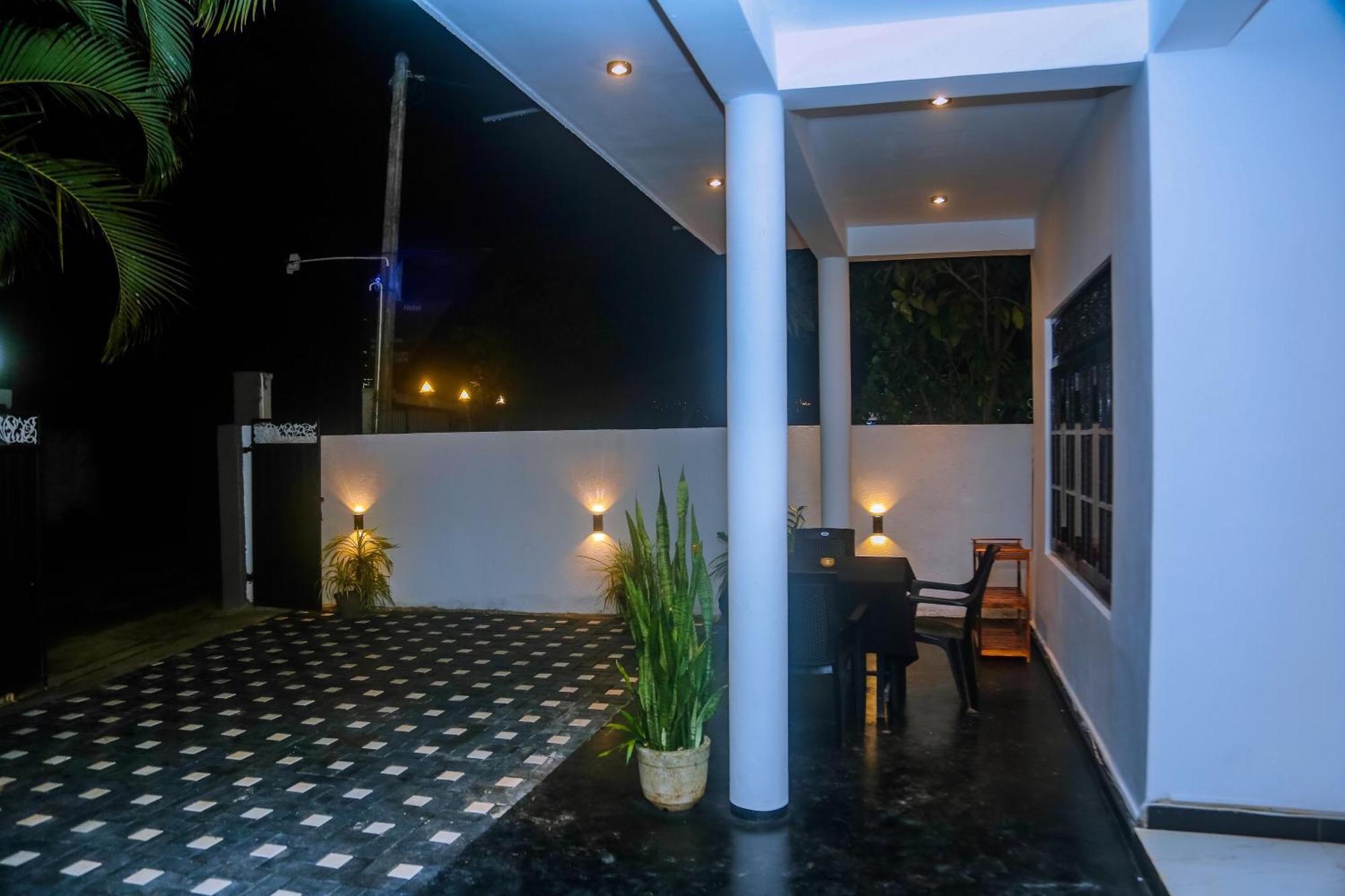 Mirissa Breeze Hotel Buitenkant foto