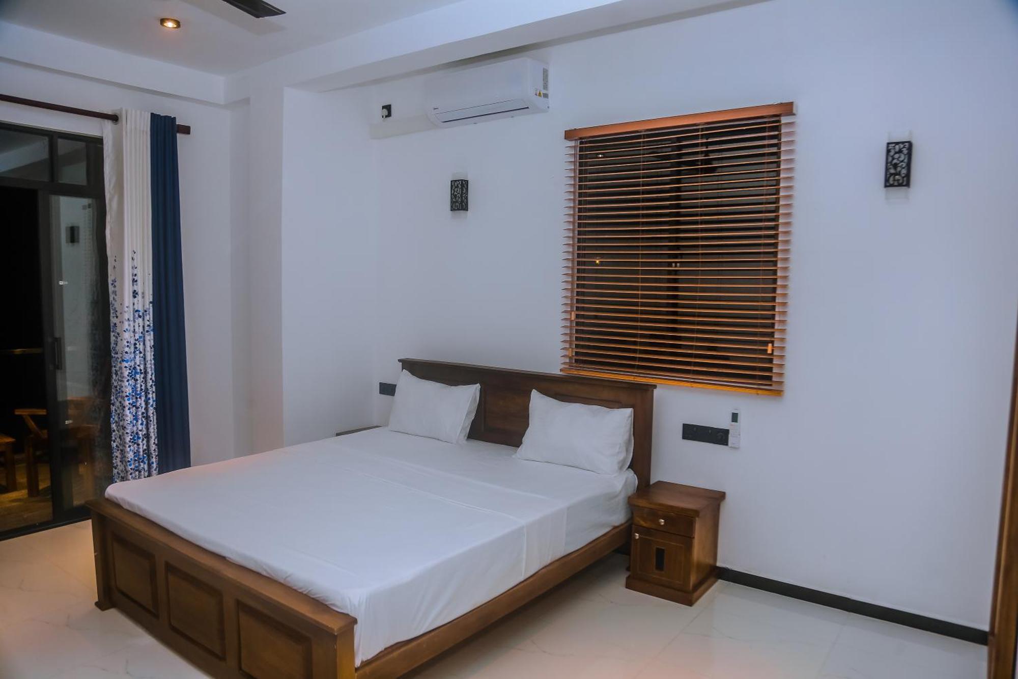 Mirissa Breeze Hotel Buitenkant foto