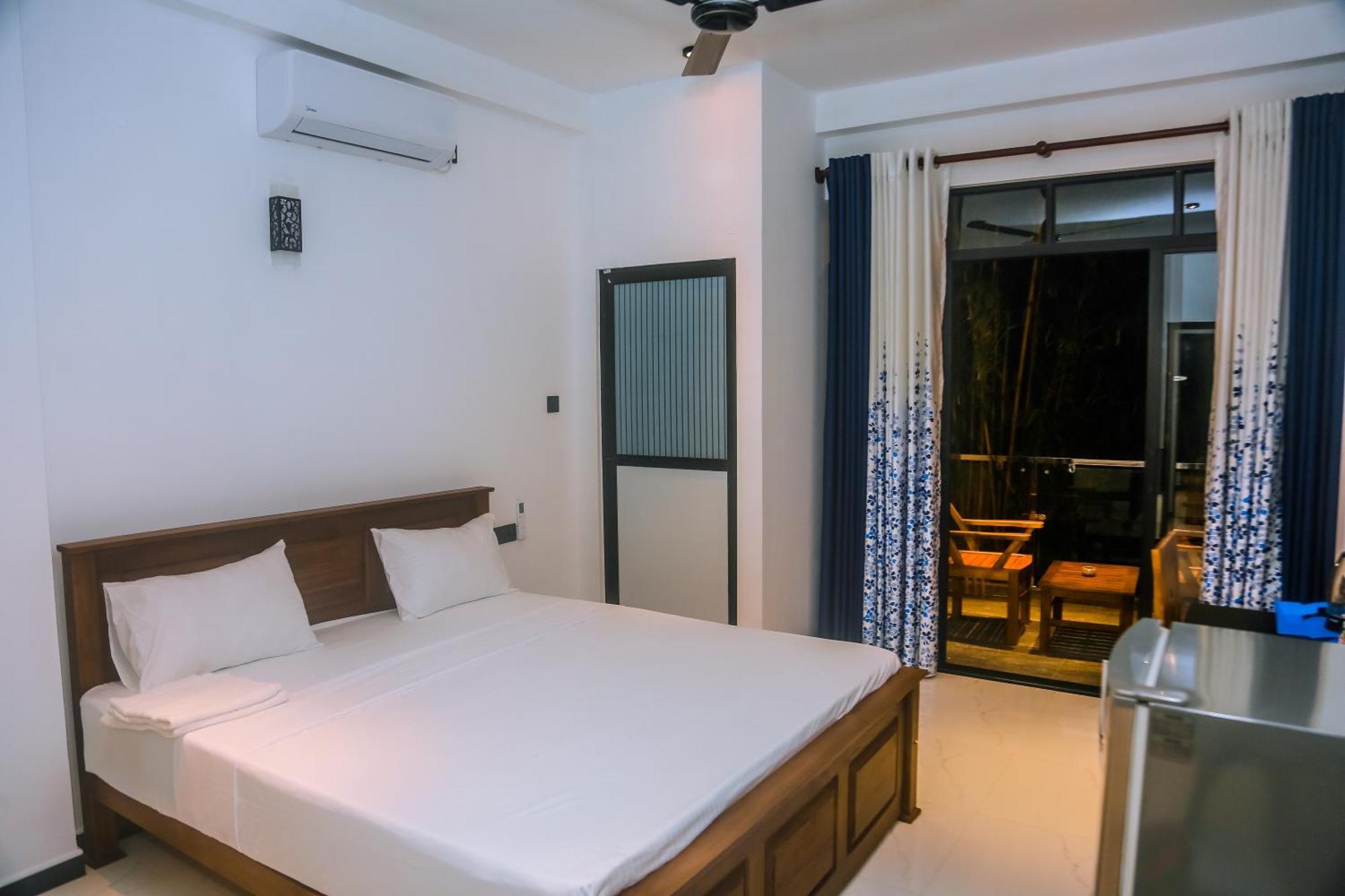 Mirissa Breeze Hotel Buitenkant foto