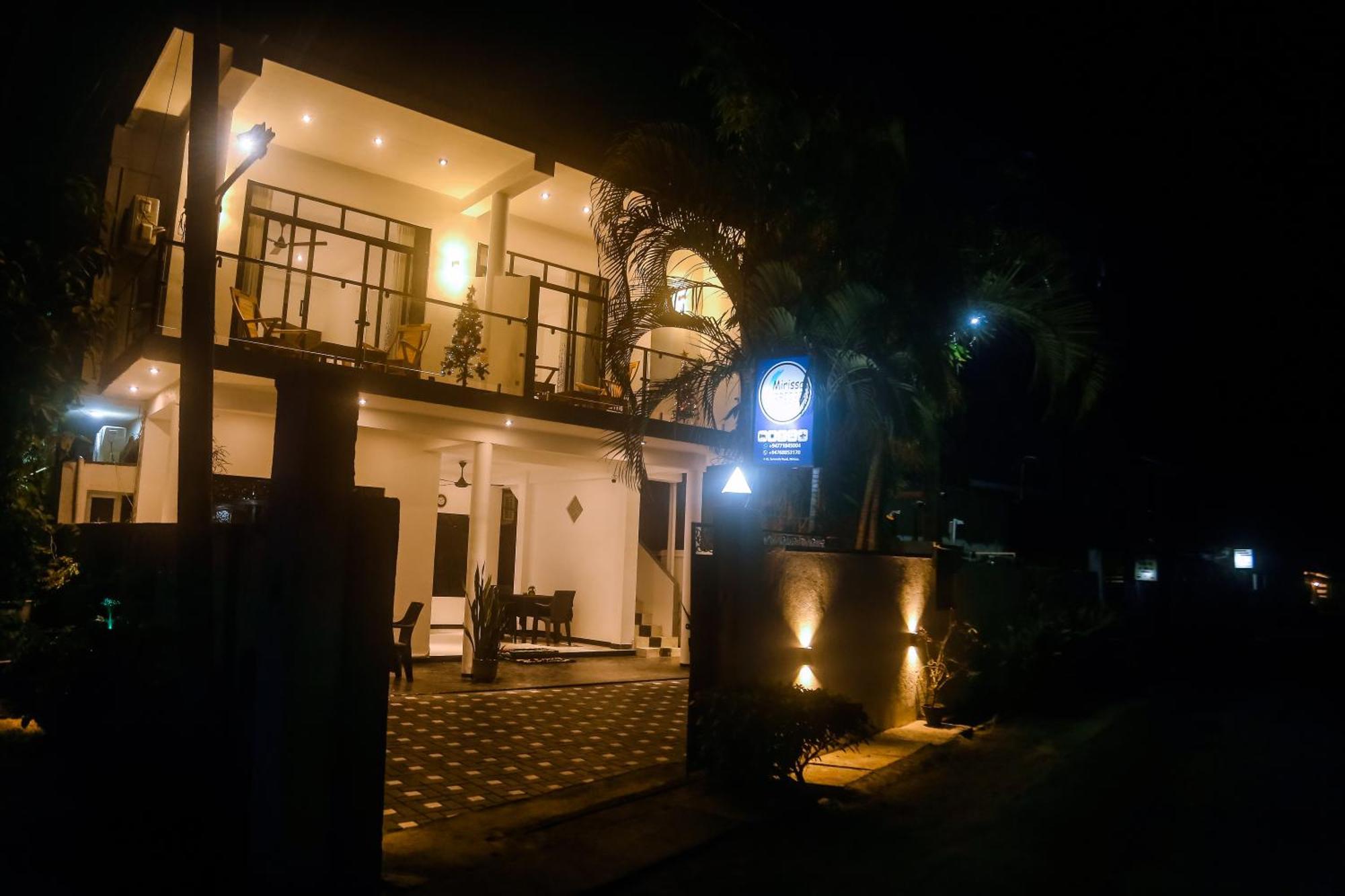 Mirissa Breeze Hotel Buitenkant foto