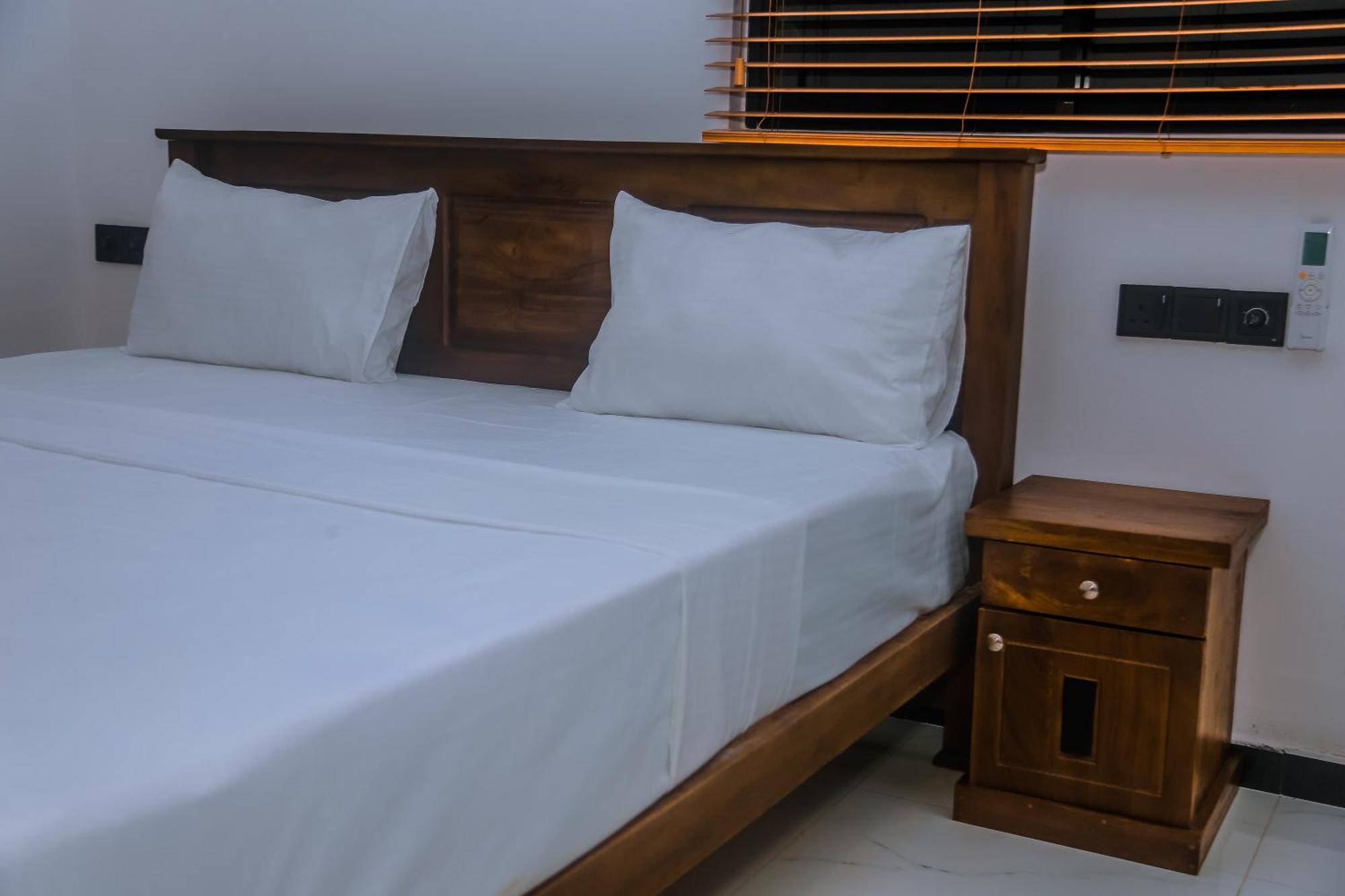 Mirissa Breeze Hotel Buitenkant foto