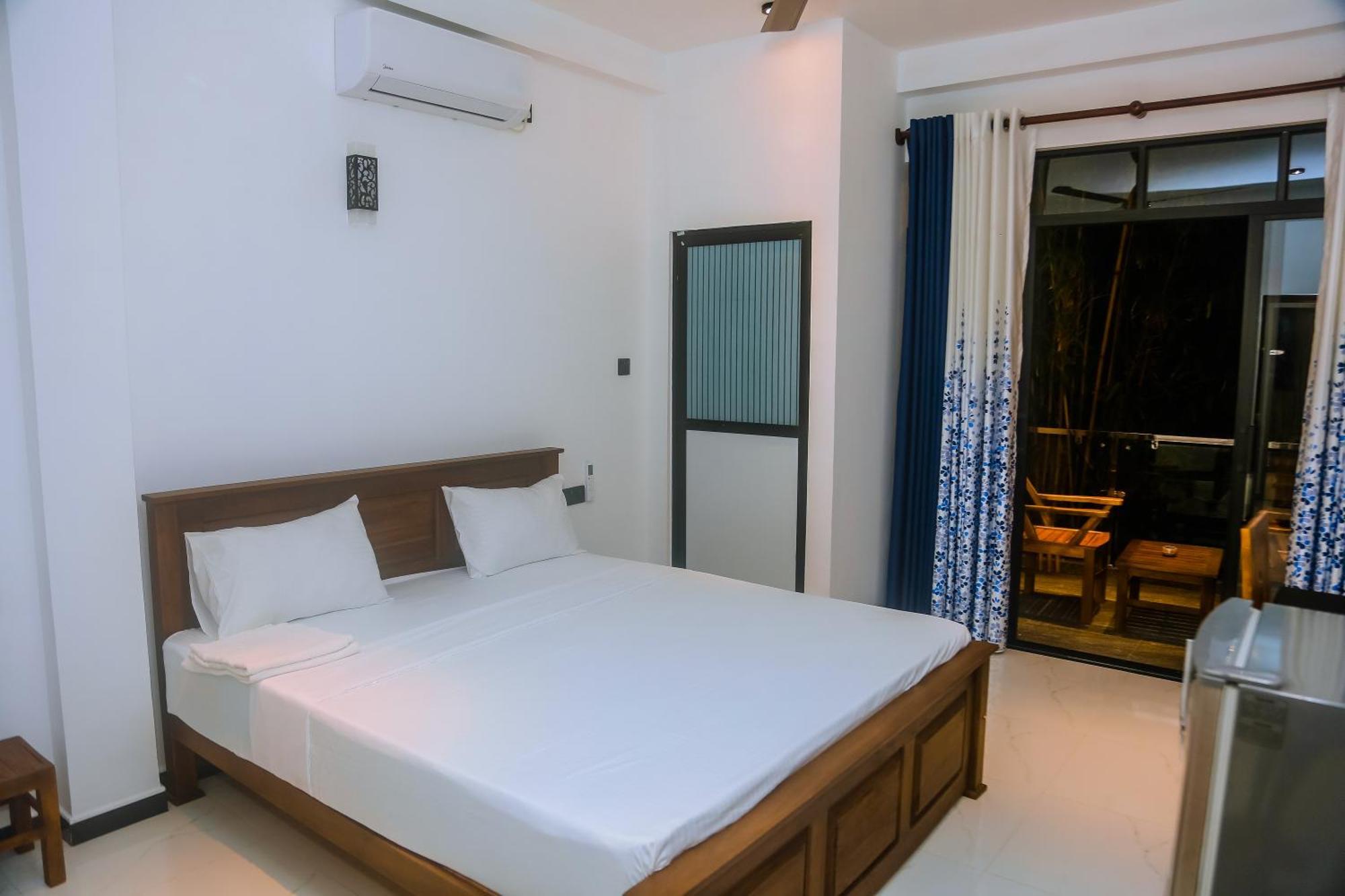 Mirissa Breeze Hotel Buitenkant foto